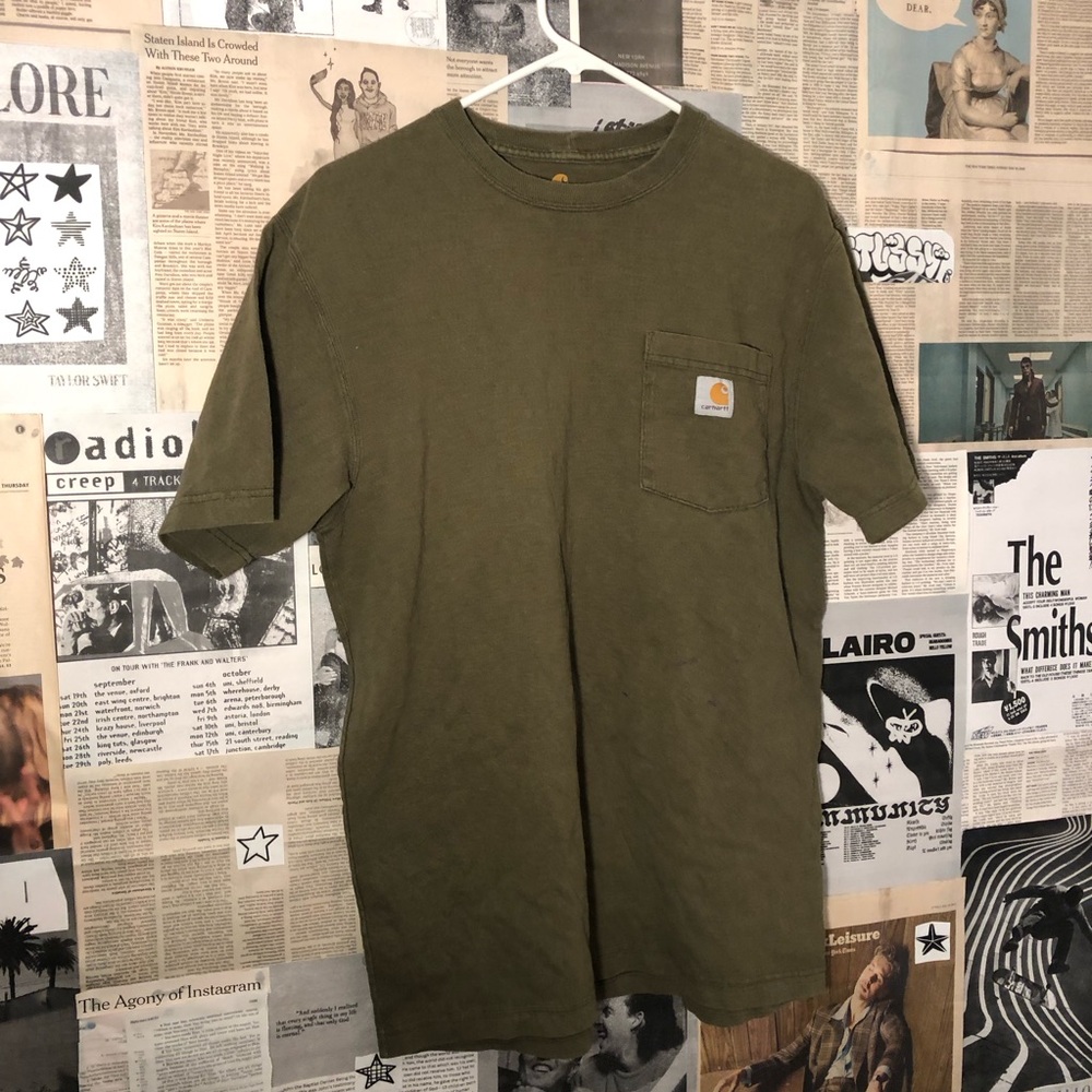 olive green carhartt tee